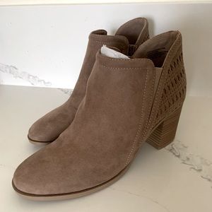 Women ankle boots (NEW)